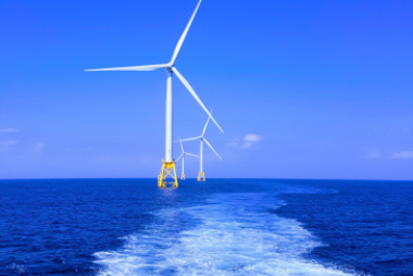 Wind turbines off the shore of Rhode Island. Image: Shaun Dakin, Unspalsh